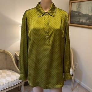 Michael Kors Long Sleeve Blouse/Top with Great Fabric Pattern and Collar